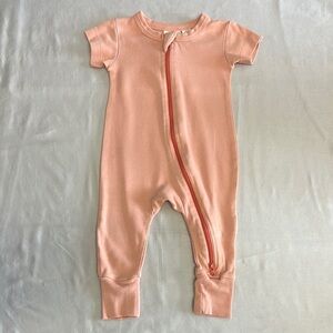 PARADE organics - Canadian short sleeve romper w/ 2-way zipper.